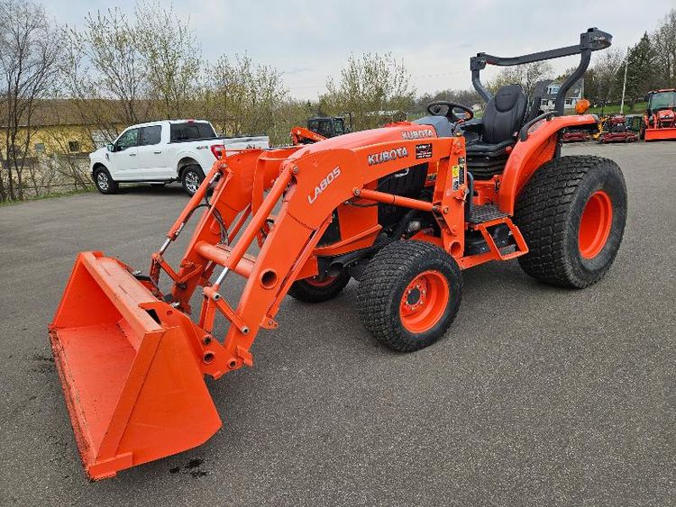 Used Kubota L3560HST Tractor